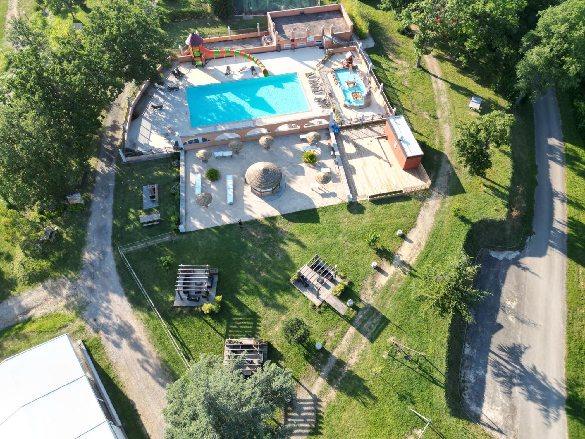 Camping Domaine De Senaud Albon Eksteriør bilde